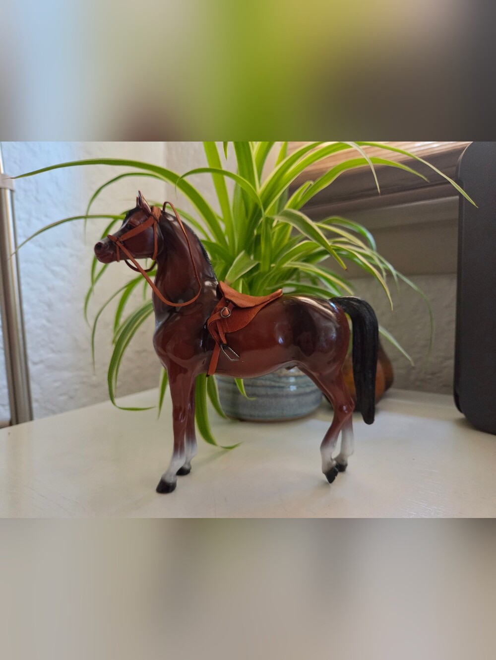 Hartland Plastics Vintage Brown Model Horse w/ Leather Tack